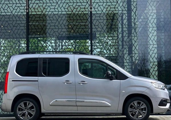 Toyota Proace City Verso cena 134900 przebieg: 16316, rok produkcji 2022 z Opoczno małe 596